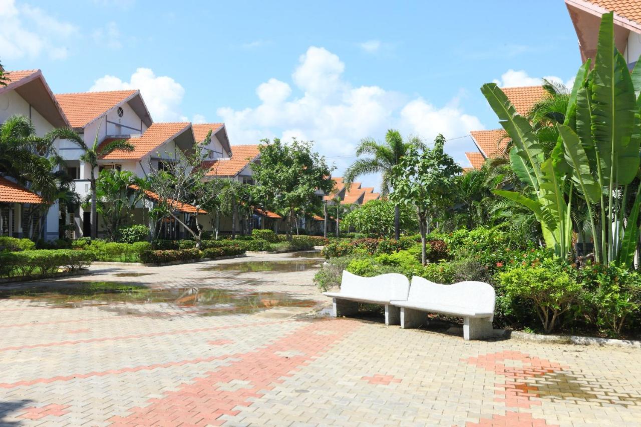 Hotel Capital O Twilight Bay à Chennai Extérieur photo